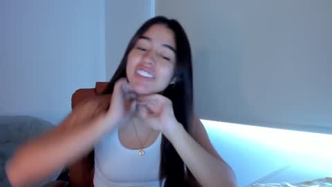 Aria Montgomery online show from 2, 2, 2025