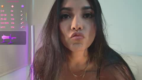  online show from 23, 4, 2026