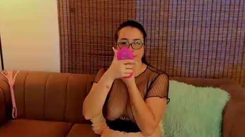 Ariana Cruz online show from 9, 7, 2026