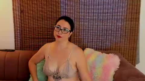 Ariana Cruz online show from 10, 7, 2026