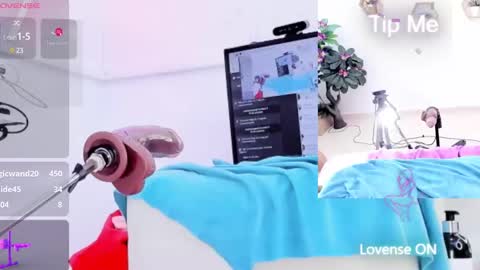 ariana  girl online show from 5, 3, 2025