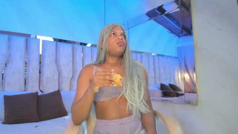 ariana_grande233 online show from 2, 5, 2026