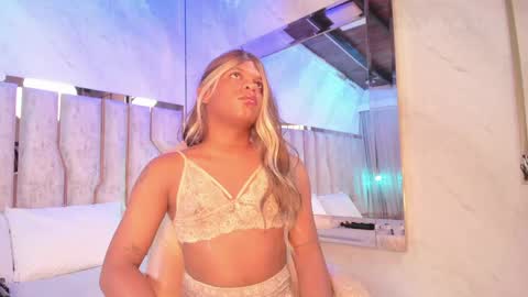 ariana_grande233 online show from 18, 5, 2026