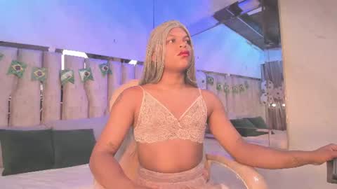 ariana_grande233 online show from 23, 6, 2026