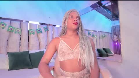 ariana_grande233 online show from 30, 6, 2026