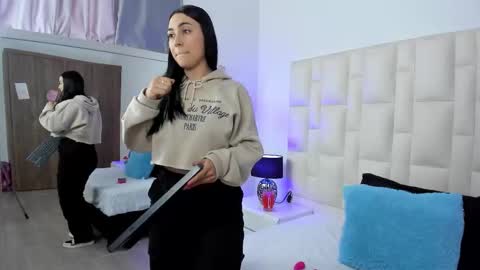  ariana  online show from 6, 10, 2025