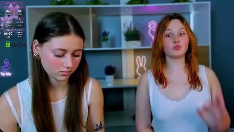 Snapshot of arianaa_cat chatting on 5, 3, 2026 arianaa_cat online show from 5, 3, 2026