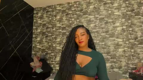 Snapshot of arianaablack chatting on 17, 12, 2025 Ariana online show from 17, 12, 2025