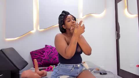 Snapshot of arianaablack chatting on 12, 3, 2026 Ariana online show from 12, 3, 2026