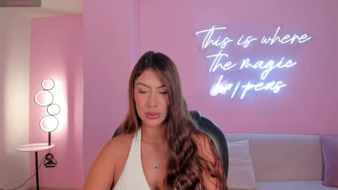 Ariana Dumont online show from 6, 5, 2026