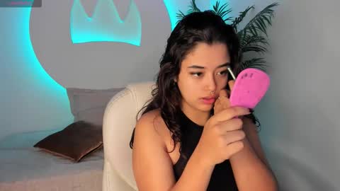 arianapierce online show from 15, 10, 2025