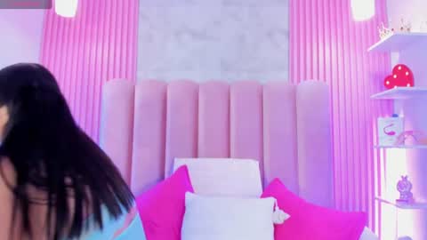 ArianaRougee online show from 17, 6, 2026