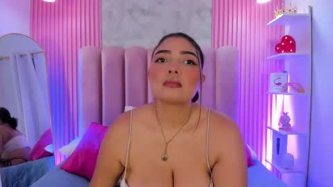 ArianaRougee online show from 23, 6, 2026