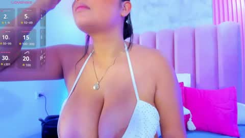 ArianaRougee online show from 16, 7, 2026