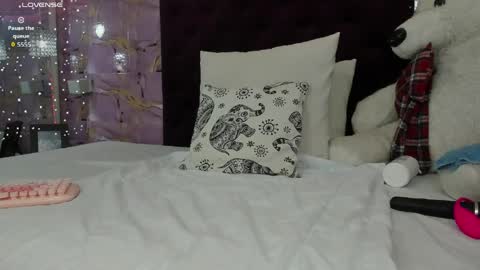 Arianna Sweeg online show from 27, 3, 2026