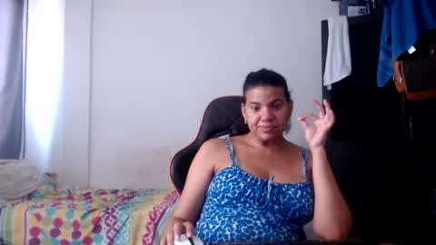 ariannaloovel online show from 25, 7, 2026