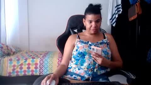 ariannaloovel online show from 28, 7, 2026
