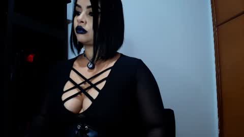 ariannasmyth online show from 24, 7, 2026