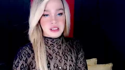 Snapshot of arianne_xoxo777 chatting on 12, 12, 2024 ARIANNE CUMS  online show from 12, 12, 2024