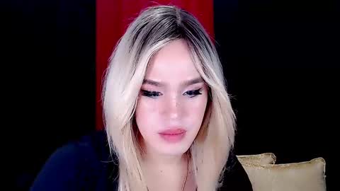Snapshot of arianne_xoxo777 chatting on 12, 1, 2025 ARIANNE CUMS  online show from 12, 1, 2025