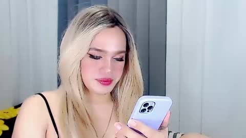 Snapshot of arianne_xoxo777 chatting on 7, 3, 2025 ARIANNE CUMS  online show from 7, 3, 2025