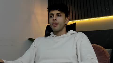 Snapshot of ariasaadeh chatting on 18, 9, 2025 ariasaadeh online show from 18, 9, 2025