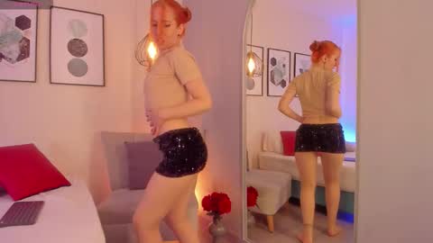 Snapshot of ariavelvet_ chatting on 8, 3, 2026 Aria online show from 8, 3, 2026