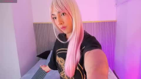 Snapshot of aribloom7 chatting on 13, 4, 2026 Welcome to Ari room online show from 13, 4, 2026