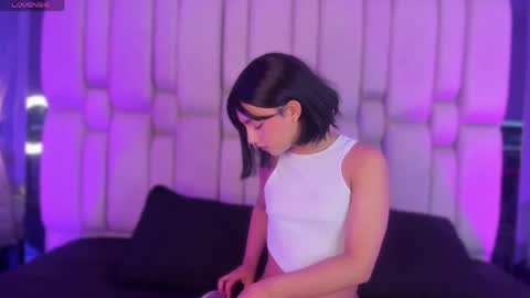 Snapshot of aribloom7 chatting on 22, 5, 2026 Welcome to Ari room online show from 22, 5, 2026
