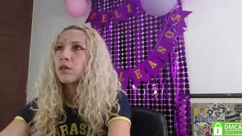 Snapshot of aribunnie chatting on 1, 7, 2026 Ari Bunnie online show from 1, 7, 2026