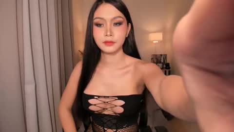 MIRA GREYSON online show from 5, 12, 2025