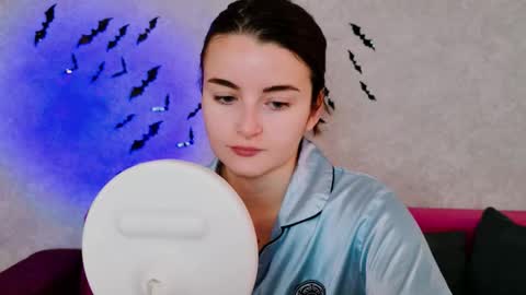 arielstonks_lovee online show from 16, 10, 2025