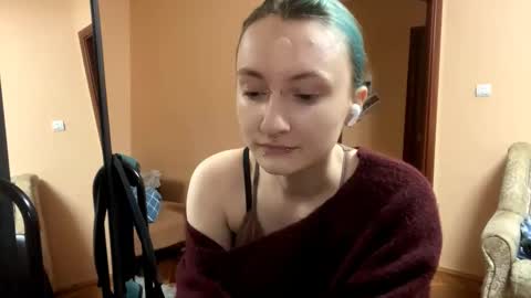 Snapshot of arieluthe chatting on 7, 11, 2025 I am Anny ntmu Lets hit 10 Thumbs Up together online show from 7, 11, 2025