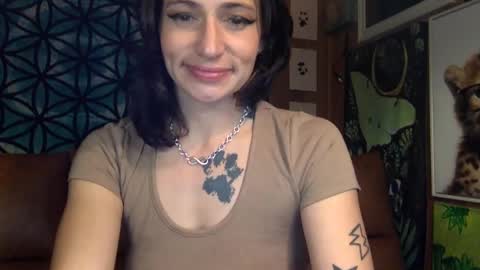 ariel  colin when hes here online show from 16, 12, 2024