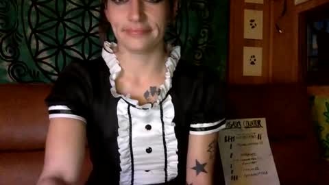 ariel  colin when hes here online show from 30, 12, 2024