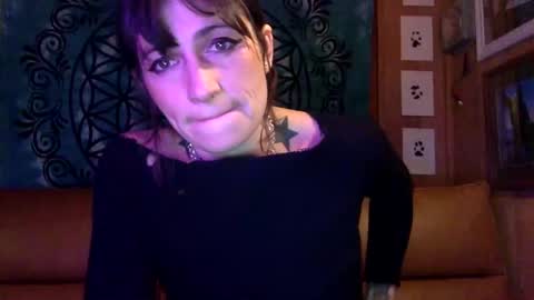 ariel  colin when hes here online show from 12, 1, 2025