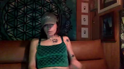 ariel  colin when hes here online show from 14, 1, 2025