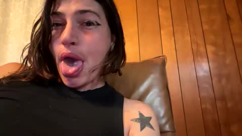 ariel  colin when hes here online show from 20, 10, 2025