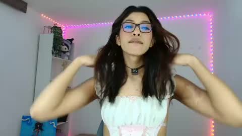 arimoon18 online show from 23, 6, 2026