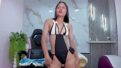 Snapshot of aristena_wow chatting on 6, 7, 2026 A R I S online show from 6, 7, 2026