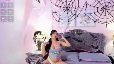 Ari  online show from 4, 10, 2025