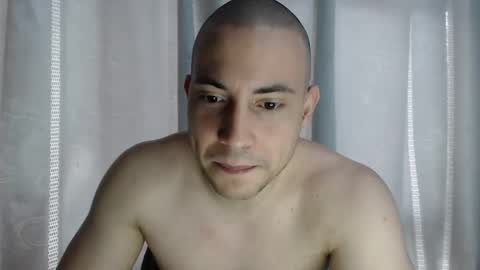 Snapshot of armando_2002 chatting on 30, 10, 2025 ARMANDO online show from 30, 10, 2025