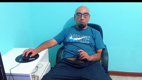 arnelux72 online show from 9, 2, 2025