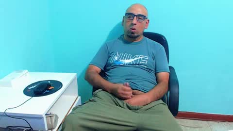 arnelux72 online show from 3, 3, 2025