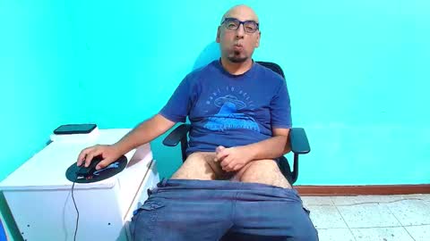 arnelux72 online show from 5, 3, 2026