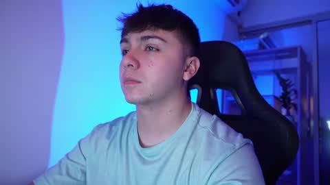 aron__cooper online show from 30, 6, 2026