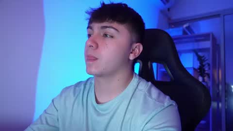 aron__cooper online show from 4, 7, 2026