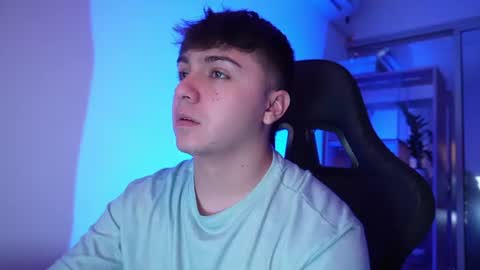 aron__cooper online show from 18, 7, 2026