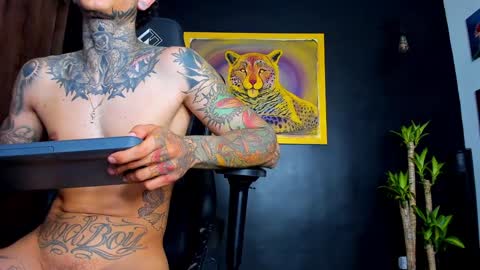 Snapshot of aron_ford chatting on 17, 12, 2024 Aron ford online show from 17, 12, 2024