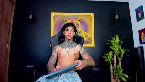 Snapshot of aron_ford chatting on 8, 1, 2025 Aron ford online show from 8, 1, 2025